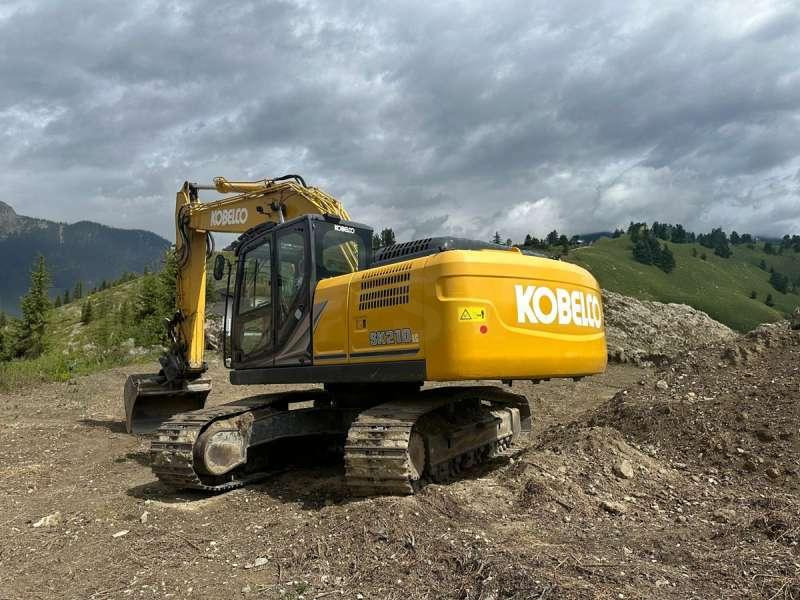 Kobelco SK210LC-11 - Bager gusjeničar: slika Kobelco SK210LC-11 - Bager gusjeničar Kobelco SK210LC-11 - Bager gusjeničar: slika Kobelco SK210LC-11 - Bager gusjeničar
