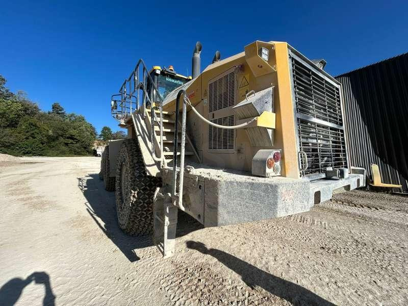 Komatsu WA600-8E0 - Utovarivač na kotačima: slika Komatsu WA600-8E0 - Utovarivač na kotačima Komatsu WA600-8E0 - Utovarivač na kotačima: slika Komatsu WA600-8E0 - Utovarivač na kotačima