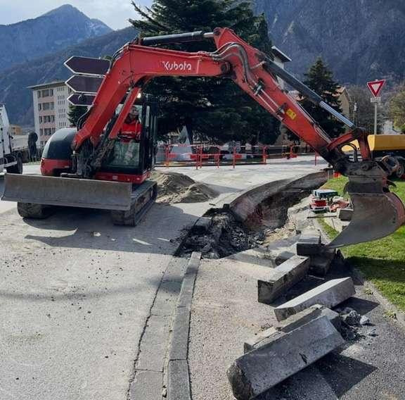 Kubota KX080-4A - Bager gusjeničar: slika Kubota KX080-4A - Bager gusjeničar Kubota KX080-4A - Bager gusjeničar: slika Kubota KX080-4A - Bager gusjeničar