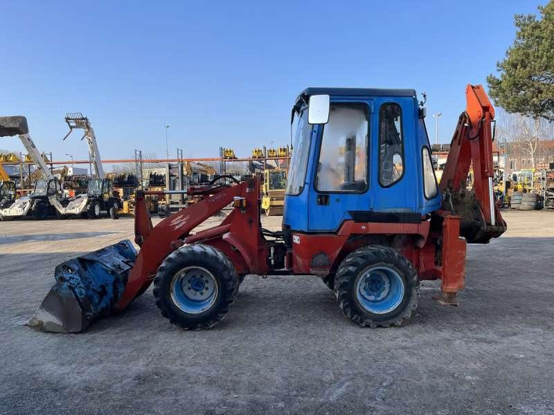 Kubota R520 - Rovokopač-utovarivač: slika Kubota R520 - Rovokopač-utovarivač Kubota R520 - Rovokopač-utovarivač: slika Kubota R520 - Rovokopač-utovarivač