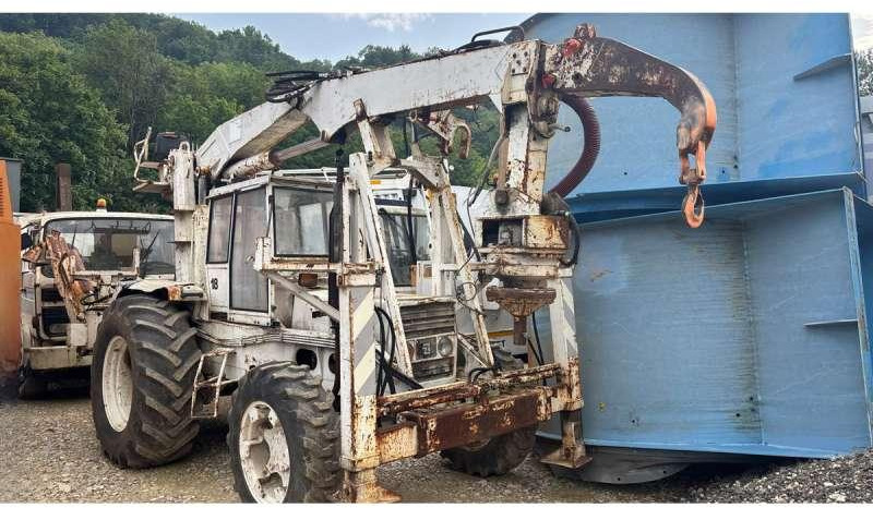 Landini POSE POTEAU 8860 - Traktor: slika Landini POSE POTEAU 8860 - Traktor Landini POSE POTEAU 8860 - Traktor: slika Landini POSE POTEAU 8860 - Traktor