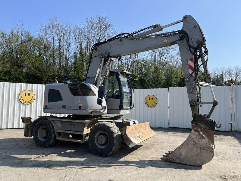 Liebherr A914 COMPACT - Bager na kotačima: slika Liebherr A914 COMPACT - Bager na kotačima Liebherr A914 COMPACT - Bager na kotačima: slika Liebherr A914 COMPACT - Bager na kotačima