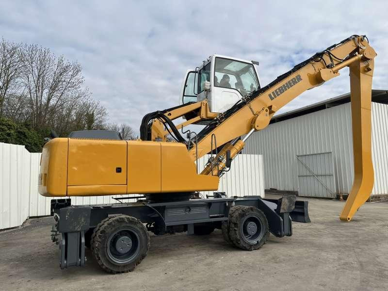 Liebherr A924C LITRONIC - Stroj za rukovanje otpadom: slika Liebherr A924C LITRONIC - Stroj za rukovanje otpadom Liebherr A924C LITRONIC - Stroj za rukovanje otpadom: slika Liebherr A924C LITRONIC - Stroj za rukovanje otpadom