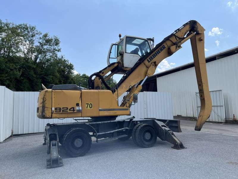 Liebherr A924C LITRONIC - Stroj za rukovanje otpadom: slika Liebherr A924C LITRONIC - Stroj za rukovanje otpadom Liebherr A924C LITRONIC - Stroj za rukovanje otpadom: slika Liebherr A924C LITRONIC - Stroj za rukovanje otpadom