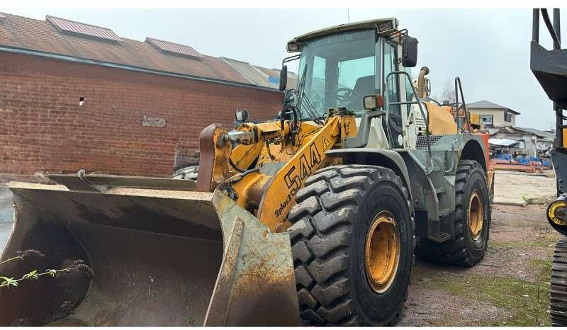 Liebherr L544 2PLUS2 - Utovarivač na kotačima: slika Liebherr L544 2PLUS2 - Utovarivač na kotačima Liebherr L544 2PLUS2 - Utovarivač na kotačima: slika Liebherr L544 2PLUS2 - Utovarivač na kotačima