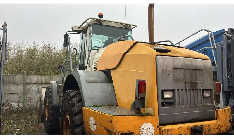 Liebherr L544 2PLUS2 - Utovarivač na kotačima: slika Liebherr L544 2PLUS2 - Utovarivač na kotačima Liebherr L544 2PLUS2 - Utovarivač na kotačima: slika Liebherr L544 2PLUS2 - Utovarivač na kotačima