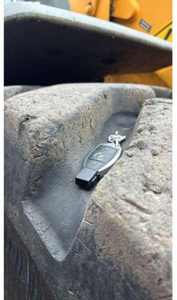 Liebherr L544 2PLUS2 - Utovarivač na kotačima: slika Liebherr L544 2PLUS2 - Utovarivač na kotačima Liebherr L544 2PLUS2 - Utovarivač na kotačima: slika Liebherr L544 2PLUS2 - Utovarivač na kotačima