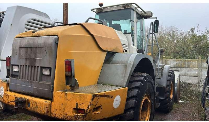 Liebherr L544 2PLUS2 - Utovarivač na kotačima: slika Liebherr L544 2PLUS2 - Utovarivač na kotačima Liebherr L544 2PLUS2 - Utovarivač na kotačima: slika Liebherr L544 2PLUS2 - Utovarivač na kotačima