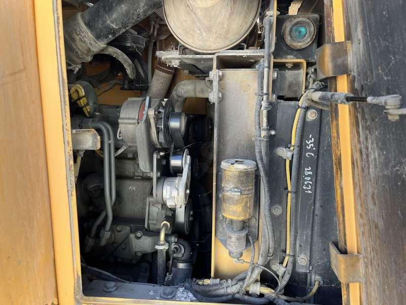 Utovarivač gusjeničar Liebherr LR614: slika Utovarivač gusjeničar Liebherr LR614
