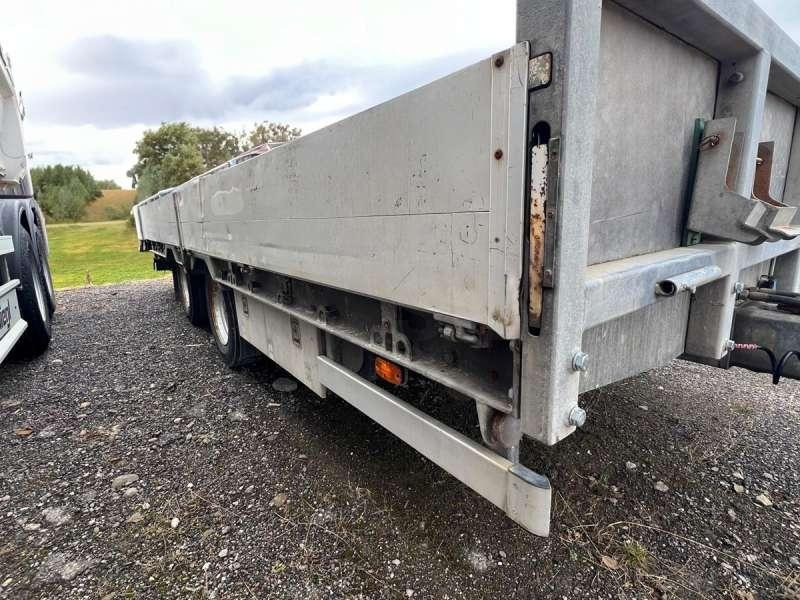 MOOSER 2 ESSIEUX - Auto prikolica: slika MOOSER 2 ESSIEUX - Auto prikolica MOOSER 2 ESSIEUX - Auto prikolica: slika MOOSER 2 ESSIEUX - Auto prikolica