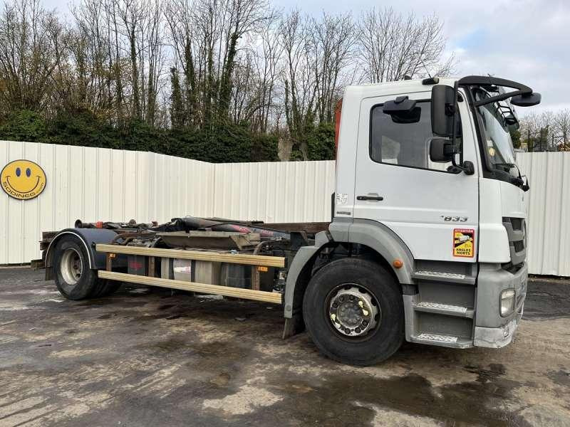 Mercedes AXOR 1833 - Kamion s kukastom dizalicom: slika Mercedes AXOR 1833 - Kamion s kukastom dizalicom Mercedes AXOR 1833 - Kamion s kukastom dizalicom: slika Mercedes AXOR 1833 - Kamion s kukastom dizalicom