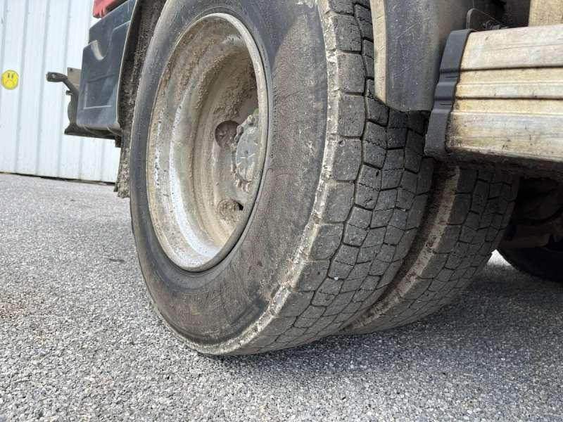 Kamion cisterna Renault MIDLUM 180 DCI: slika Kamion cisterna Renault MIDLUM 180 DCI Kamion cisterna Renault MIDLUM 180 DCI: slika Kamion cisterna Renault MIDLUM 180 DCI