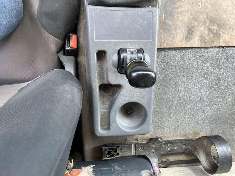 Kamion cisterna Renault MIDLUM 180 DCI: slika Kamion cisterna Renault MIDLUM 180 DCI Kamion cisterna Renault MIDLUM 180 DCI: slika Kamion cisterna Renault MIDLUM 180 DCI