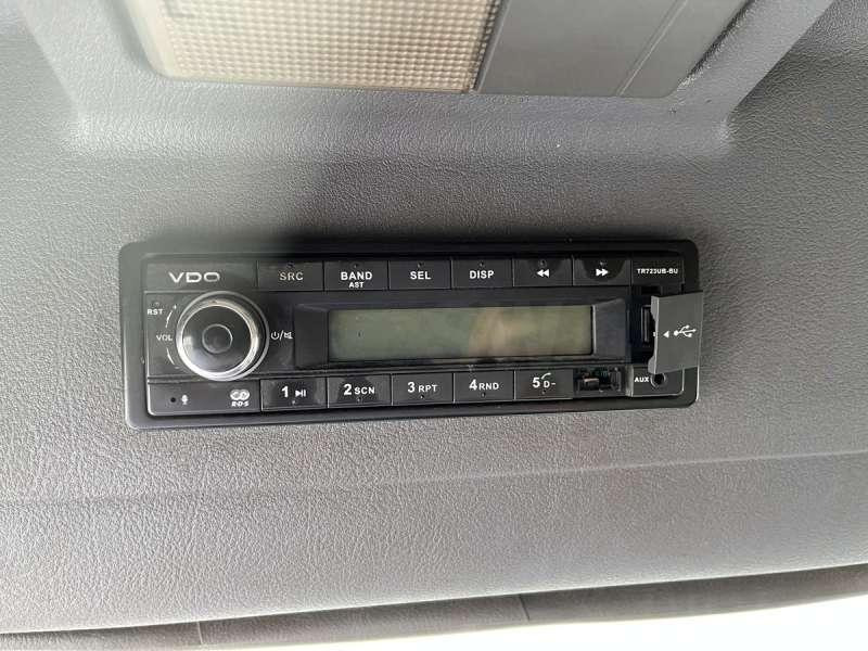 Kamion cisterna Renault MIDLUM 180 DCI: slika Kamion cisterna Renault MIDLUM 180 DCI Kamion cisterna Renault MIDLUM 180 DCI: slika Kamion cisterna Renault MIDLUM 180 DCI