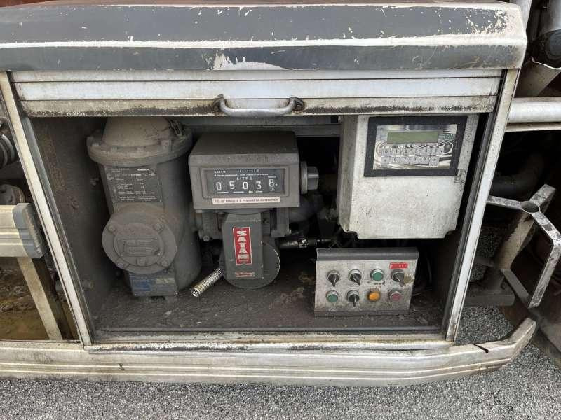 Kamion cisterna Renault MIDLUM 180 DCI: slika Kamion cisterna Renault MIDLUM 180 DCI Kamion cisterna Renault MIDLUM 180 DCI: slika Kamion cisterna Renault MIDLUM 180 DCI