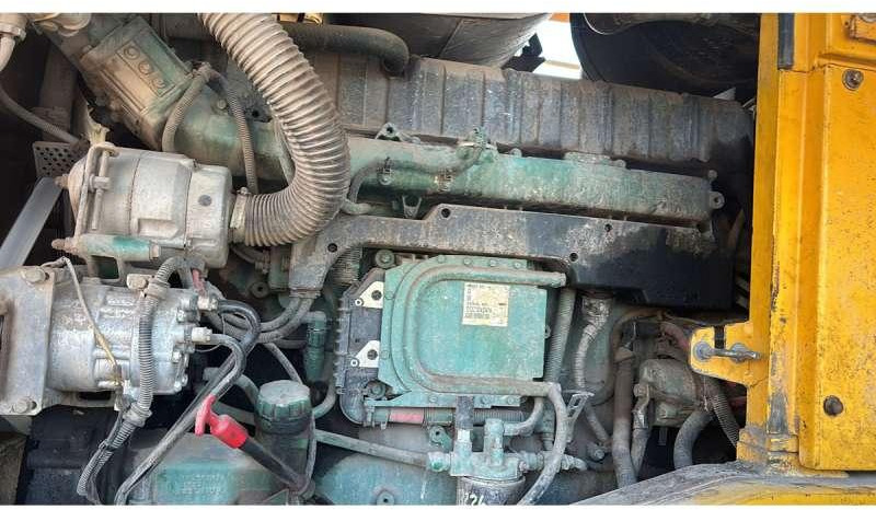 Utovarivač na kotačima Volvo L180E: slika Utovarivač na kotačima Volvo L180E Utovarivač na kotačima Volvo L180E: slika Utovarivač na kotačima Volvo L180E