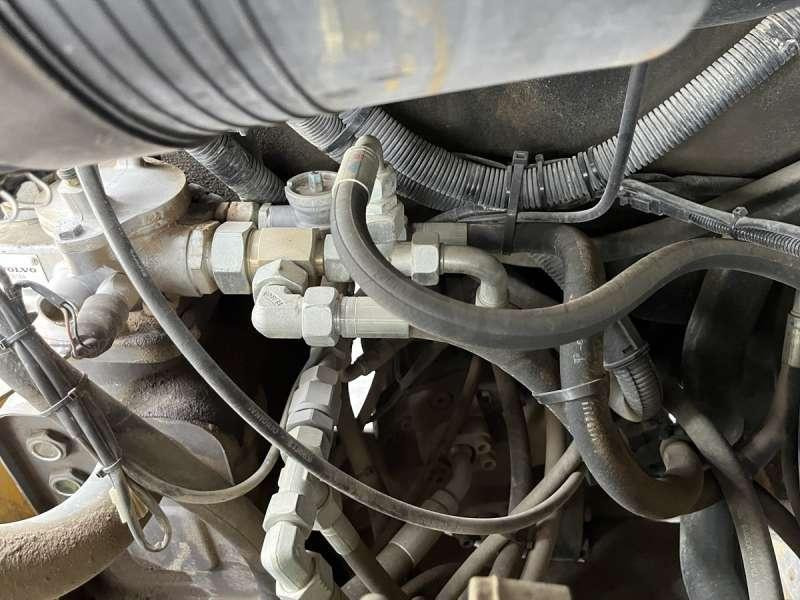 Utovarivač na kotačima Volvo L30G: slika Utovarivač na kotačima Volvo L30G