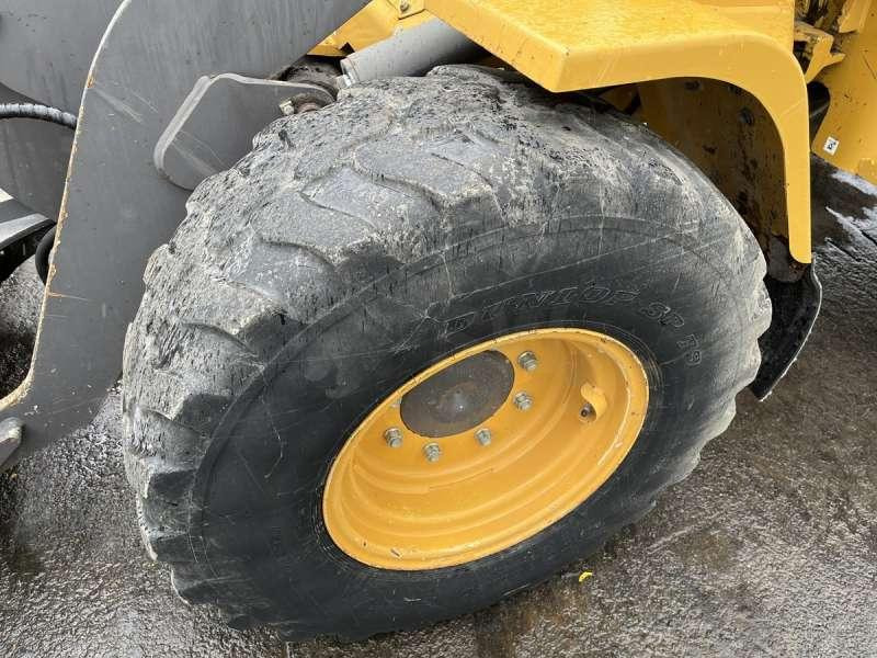 Utovarivač na kotačima Volvo L30G: slika Utovarivač na kotačima Volvo L30G