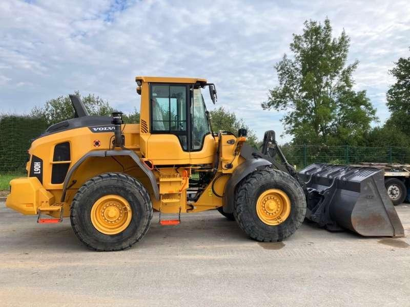 Volvo L90H - Utovarivač na kotačima: slika Volvo L90H - Utovarivač na kotačima Volvo L90H - Utovarivač na kotačima: slika Volvo L90H - Utovarivač na kotačima