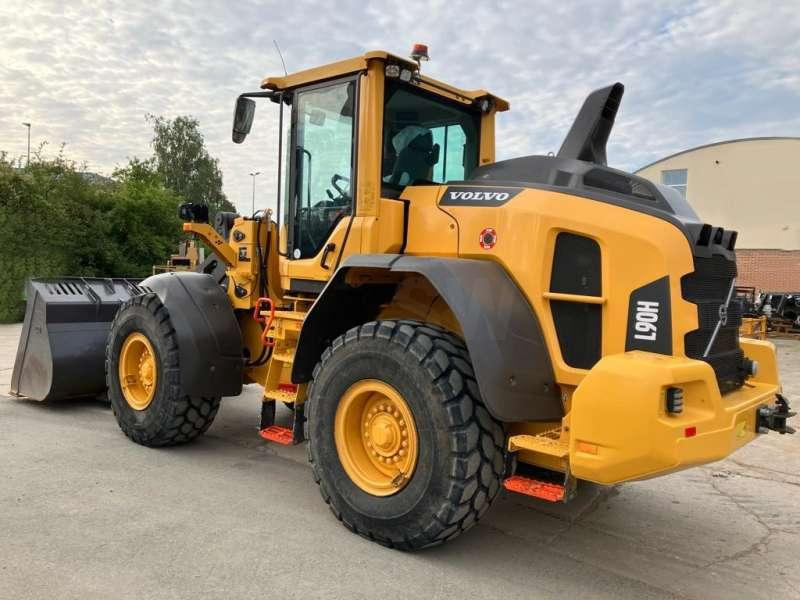 Volvo L90H - Utovarivač na kotačima: slika Volvo L90H - Utovarivač na kotačima Volvo L90H - Utovarivač na kotačima: slika Volvo L90H - Utovarivač na kotačima