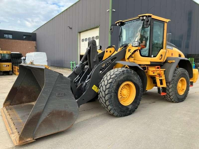 Volvo L90H - Utovarivač na kotačima: slika Volvo L90H - Utovarivač na kotačima Volvo L90H - Utovarivač na kotačima: slika Volvo L90H - Utovarivač na kotačima