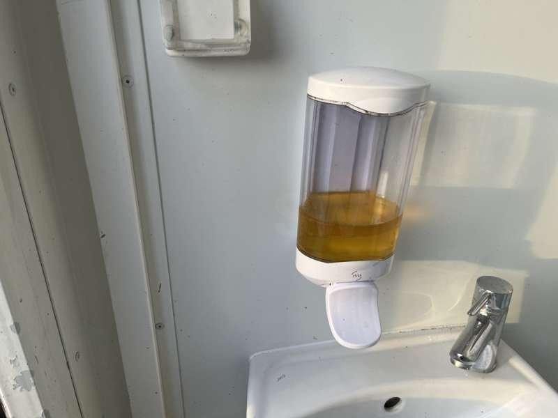 Građevinski kontejner WC: slika Građevinski kontejner WC