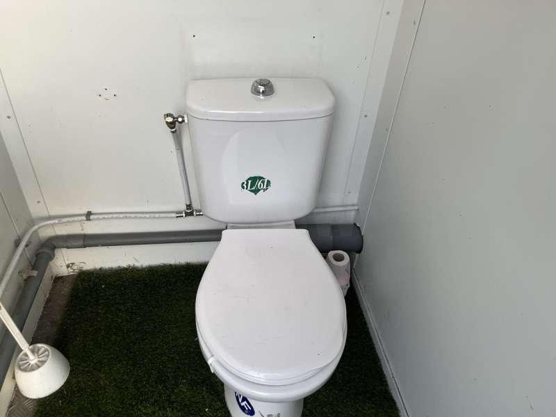 Građevinski kontejner WC: slika Građevinski kontejner WC