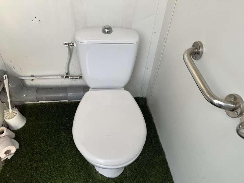 Građevinski kontejner WC: slika Građevinski kontejner WC