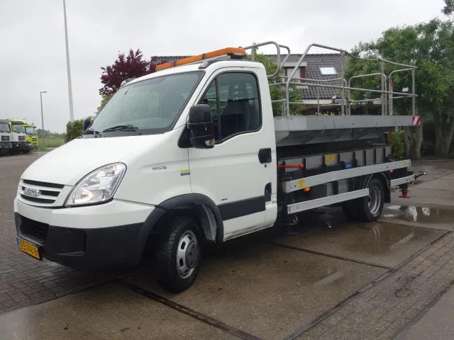 Iveco Daily 40C15 SKY WORKER PLATFORM - Dostavno vozilo: slika Iveco Daily 40C15 SKY WORKER PLATFORM - Dostavno vozilo Iveco Daily 40C15 SKY WORKER PLATFORM - Dostavno vozilo: slika Iveco Daily 40C15 SKY WORKER PLATFORM - Dostavno vozilo