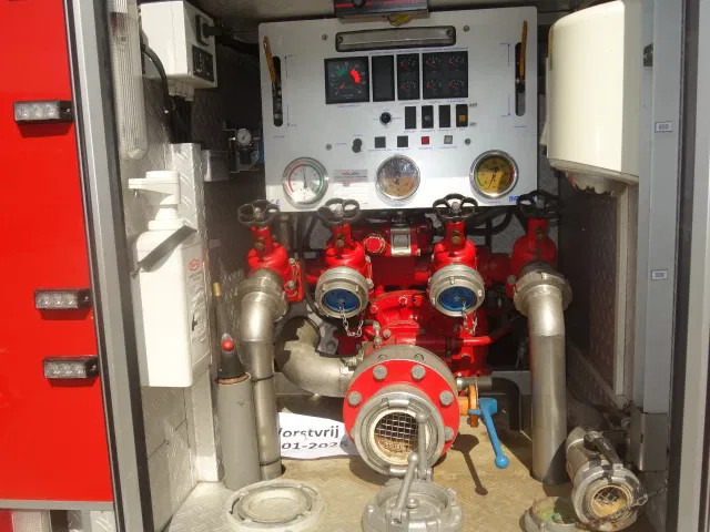 MAN LE 220C GODIVA POMP 2000 LITER TANK,MANUAL GEARBOX - Vatrogasno vozilo: slika MAN LE 220C GODIVA POMP 2000 LITER TANK,MANUAL GEARBOX - Vatrogasno vozilo MAN LE 220C GODIVA POMP 2000 LITER TANK,MANUAL GEARBOX - Vatrogasno vozilo: slika MAN LE 220C GODIVA POMP 2000 LITER TANK,MANUAL GEARBOX - Vatrogasno vozilo