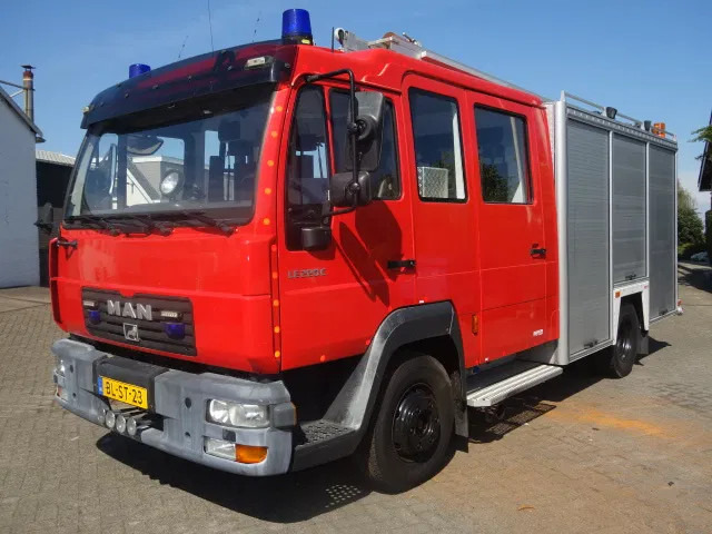 MAN LE 220C GODIVA POMP 2000 LITER TANK,MANUAL GEARBOX - Vatrogasno vozilo: slika MAN LE 220C GODIVA POMP 2000 LITER TANK,MANUAL GEARBOX - Vatrogasno vozilo MAN LE 220C GODIVA POMP 2000 LITER TANK,MANUAL GEARBOX - Vatrogasno vozilo: slika MAN LE 220C GODIVA POMP 2000 LITER TANK,MANUAL GEARBOX - Vatrogasno vozilo