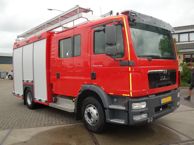 MAN TGM 15.250 FIRE TRUCK,2000 LITER TANK, FOAM TANK, AIRCO - Vatrogasno vozilo: slika MAN TGM 15.250 FIRE TRUCK,2000 LITER TANK, FOAM TANK, AIRCO - Vatrogasno vozilo MAN TGM 15.250 FIRE TRUCK,2000 LITER TANK, FOAM TANK, AIRCO - Vatrogasno vozilo: slika MAN TGM 15.250 FIRE TRUCK,2000 LITER TANK, FOAM TANK, AIRCO - Vatrogasno vozilo