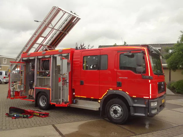 MAN TGM 15.250 FIRE TRUCK,2000 LITER TANK, FOAM TANK, AIRCO - Vatrogasno vozilo: slika MAN TGM 15.250 FIRE TRUCK,2000 LITER TANK, FOAM TANK, AIRCO - Vatrogasno vozilo MAN TGM 15.250 FIRE TRUCK,2000 LITER TANK, FOAM TANK, AIRCO - Vatrogasno vozilo: slika MAN TGM 15.250 FIRE TRUCK,2000 LITER TANK, FOAM TANK, AIRCO - Vatrogasno vozilo