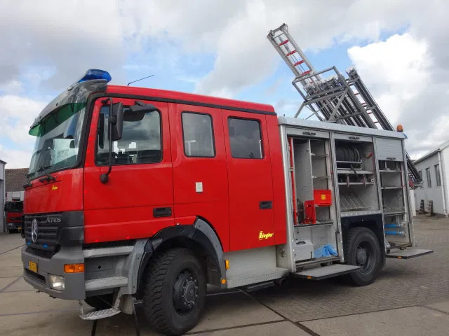 Mercedes-Benz Actros 1831 4X4 ZIEGLER BOMBEROS POMP,2500 L TANK - Vatrogasno vozilo: slika Mercedes-Benz Actros 1831 4X4 ZIEGLER BOMBEROS POMP,2500 L TANK - Vatrogasno vozilo Mercedes-Benz Actros 1831 4X4 ZIEGLER BOMBEROS POMP,2500 L TANK - Vatrogasno vozilo: slika Mercedes-Benz Actros 1831 4X4 ZIEGLER BOMBEROS POMP,2500 L TANK - Vatrogasno vozilo