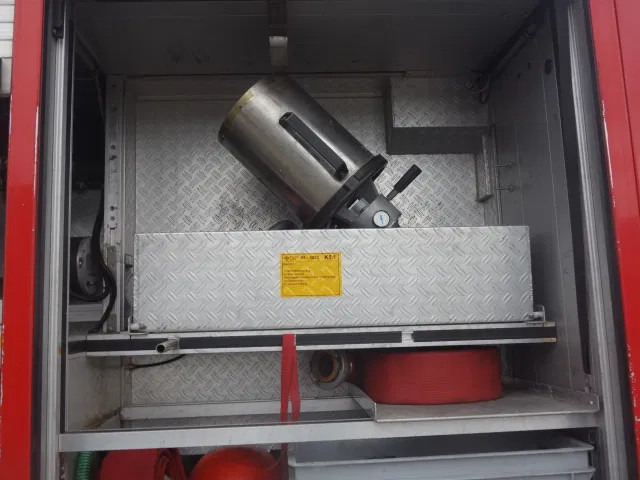 Vatrogasno vozilo Mercedes-Benz Atego 1426 ZIEGLER 2000 LITER EURO 5: slika Vatrogasno vozilo Mercedes-Benz Atego 1426 ZIEGLER 2000 LITER EURO 5