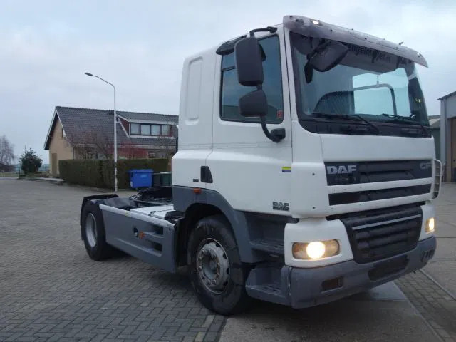 DAF CF 410 - Tegljač: slika DAF CF 410 - Tegljač DAF CF 410 - Tegljač: slika DAF CF 410 - Tegljač