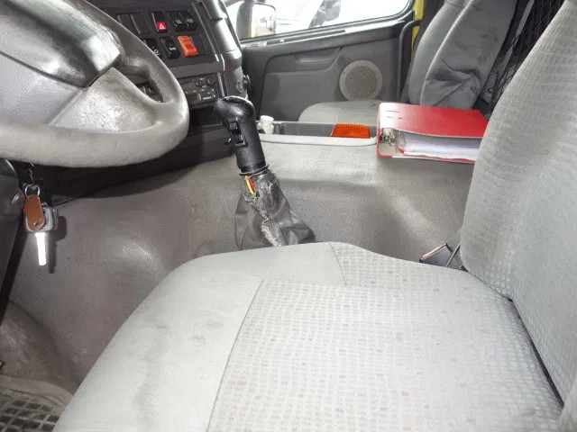 Volvo FM 12 18500liter tank,AIRCO,MANUAL GEARBOX - Kamion cisterna: slika Volvo FM 12 18500liter tank,AIRCO,MANUAL GEARBOX - Kamion cisterna Volvo FM 12 18500liter tank,AIRCO,MANUAL GEARBOX - Kamion cisterna: slika Volvo FM 12 18500liter tank,AIRCO,MANUAL GEARBOX - Kamion cisterna