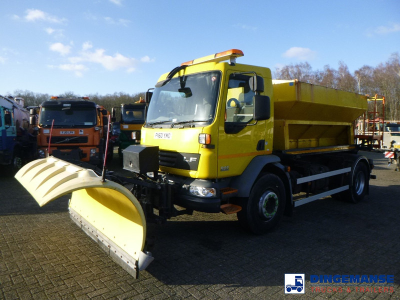 DAF LF 55.220 4x2 RHD gritter / snow plough - Vozilo za čišćenje snijega: slika DAF LF 55.220 4x2 RHD gritter / snow plough - Vozilo za čišćenje snijega DAF LF 55.220 4x2 RHD gritter / snow plough - Vozilo za čišćenje snijega: slika DAF LF 55.220 4x2 RHD gritter / snow plough - Vozilo za čišćenje snijega