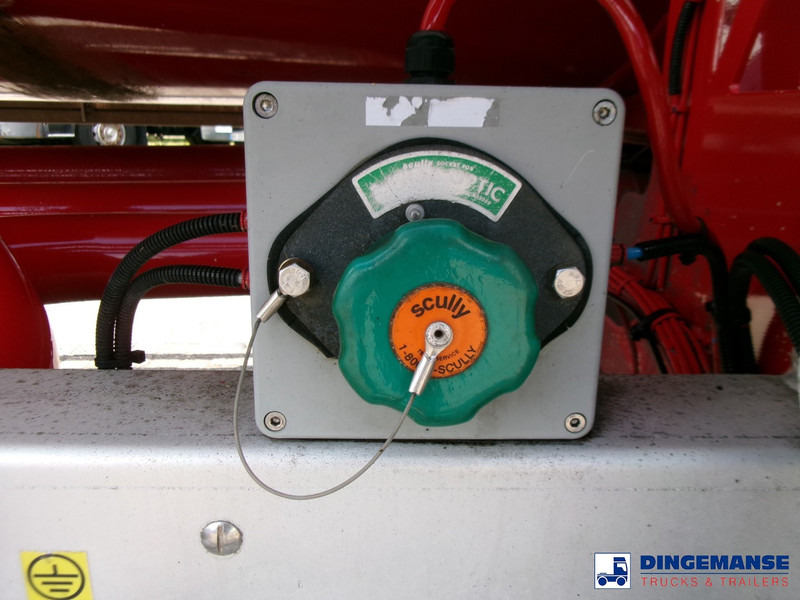 Poluprikolica cisterna Feldbinder Fuel tank alu 44.6 m3 + pump: slika Poluprikolica cisterna Feldbinder Fuel tank alu 44.6 m3 + pump