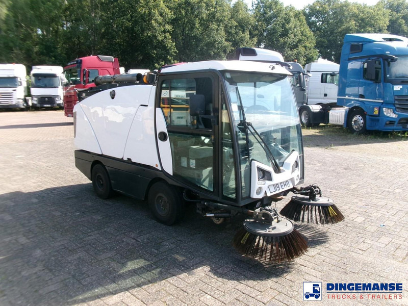 Johnston C202 compact street sweeper - Cestovna čistilica: slika Johnston C202 compact street sweeper - Cestovna čistilica Johnston C202 compact street sweeper - Cestovna čistilica: slika Johnston C202 compact street sweeper - Cestovna čistilica