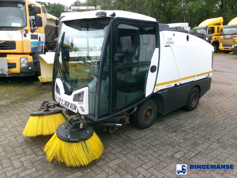 Johnston C202 compact street sweeper - Cestovna čistilica: slika Johnston C202 compact street sweeper - Cestovna čistilica Johnston C202 compact street sweeper - Cestovna čistilica: slika Johnston C202 compact street sweeper - Cestovna čistilica