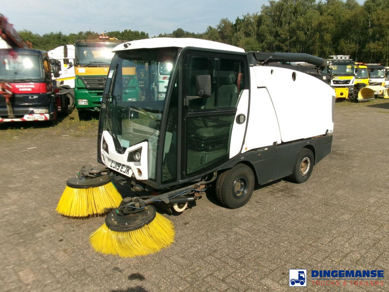 Johnston C202 compact street sweeper - Cestovna čistilica: slika Johnston C202 compact street sweeper - Cestovna čistilica Johnston C202 compact street sweeper - Cestovna čistilica: slika Johnston C202 compact street sweeper - Cestovna čistilica