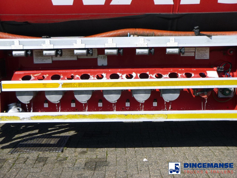 Lakeland Fuel tank alu 42.8 m3 / 6 comp - Poluprikolica cisterna: slika Lakeland Fuel tank alu 42.8 m3 / 6 comp - Poluprikolica cisterna Lakeland Fuel tank alu 42.8 m3 / 6 comp - Poluprikolica cisterna: slika Lakeland Fuel tank alu 42.8 m3 / 6 comp - Poluprikolica cisterna