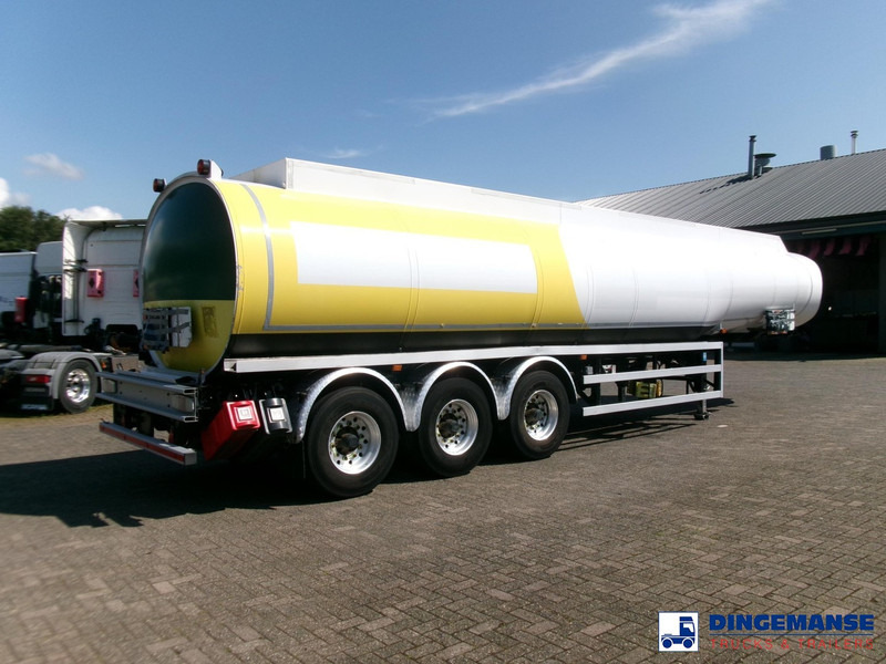 Lakeland Fuel tank alu 43 m3 / 6 comp - Poluprikolica cisterna: slika Lakeland Fuel tank alu 43 m3 / 6 comp - Poluprikolica cisterna Lakeland Fuel tank alu 43 m3 / 6 comp - Poluprikolica cisterna: slika Lakeland Fuel tank alu 43 m3 / 6 comp - Poluprikolica cisterna