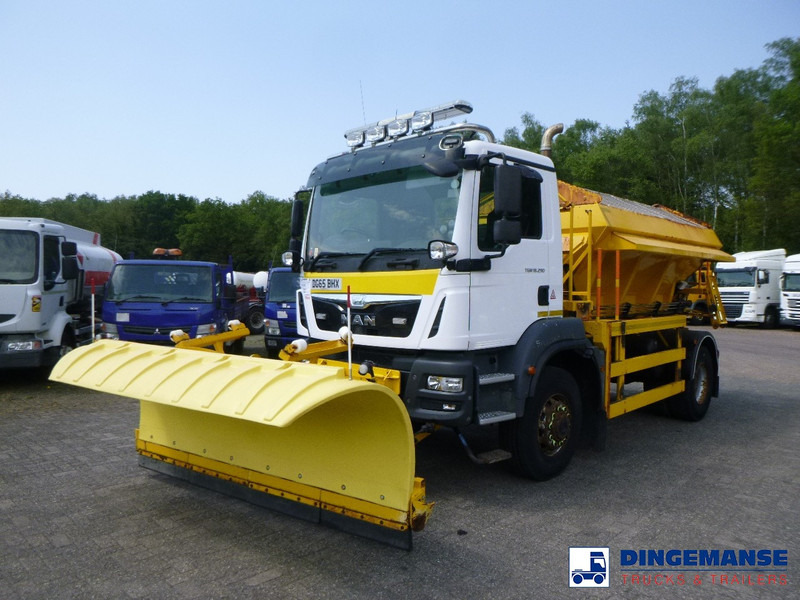 MAN TGM 18.290 4X4 RHD gritter / snow plough - Vozilo za čišćenje snijega: slika MAN TGM 18.290 4X4 RHD gritter / snow plough - Vozilo za čišćenje snijega MAN TGM 18.290 4X4 RHD gritter / snow plough - Vozilo za čišćenje snijega: slika MAN TGM 18.290 4X4 RHD gritter / snow plough - Vozilo za čišćenje snijega