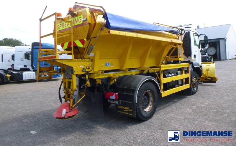 MAN TGM 18.290 4X4 RHD gritter / snow plough - Vozilo za čišćenje snijega: slika MAN TGM 18.290 4X4 RHD gritter / snow plough - Vozilo za čišćenje snijega MAN TGM 18.290 4X4 RHD gritter / snow plough - Vozilo za čišćenje snijega: slika MAN TGM 18.290 4X4 RHD gritter / snow plough - Vozilo za čišćenje snijega