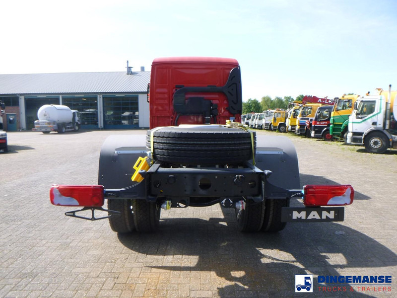 MAN TGM 18.320 4x4 BB chassis / new/unused - Kamion-šasija: slika MAN TGM 18.320 4x4 BB chassis / new/unused - Kamion-šasija MAN TGM 18.320 4x4 BB chassis / new/unused - Kamion-šasija: slika MAN TGM 18.320 4x4 BB chassis / new/unused - Kamion-šasija