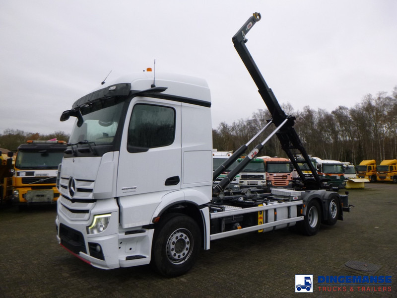 Mercedes-Benz Actros 2843 6x2 Hyva container hook 20t - Kamion s kukastom dizalicom: slika Mercedes-Benz Actros 2843 6x2 Hyva container hook 20t - Kamion s kukastom dizalicom Mercedes-Benz Actros 2843 6x2 Hyva container hook 20t - Kamion s kukastom dizalicom: slika Mercedes-Benz Actros 2843 6x2 Hyva container hook 20t - Kamion s kukastom dizalicom