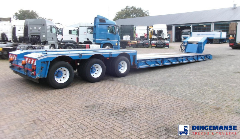 Nooteboom 3-axle lowbed trailer Euro 60-03 // 60 t - Poluprikolica s niskim utovarivačem: slika Nooteboom 3-axle lowbed trailer Euro 60-03 // 60 t - Poluprikolica s niskim utovarivačem Nooteboom 3-axle lowbed trailer Euro 60-03 // 60 t - Poluprikolica s niskim utovarivačem: slika Nooteboom 3-axle lowbed trailer Euro 60-03 // 60 t - Poluprikolica s niskim utovarivačem