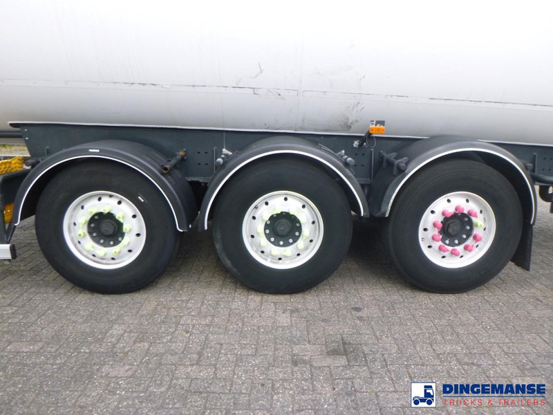 ROBINE Gas tank steel 51.5 m3 / 1 comp - Poluprikolica cisterna: slika ROBINE Gas tank steel 51.5 m3 / 1 comp - Poluprikolica cisterna ROBINE Gas tank steel 51.5 m3 / 1 comp - Poluprikolica cisterna: slika ROBINE Gas tank steel 51.5 m3 / 1 comp - Poluprikolica cisterna